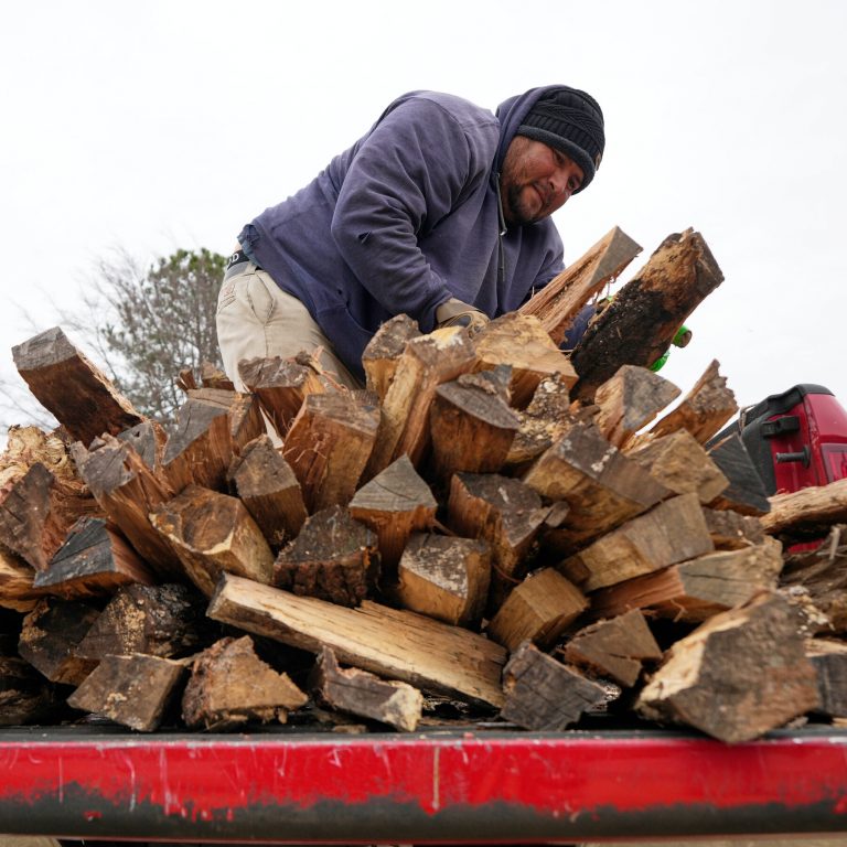 Winter Storm Brings Snow to Texas and Louisiana