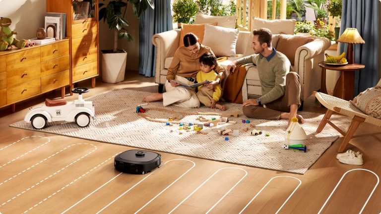 Review: Eureka J20 wet/dry robot vacuum automates its own maintenance