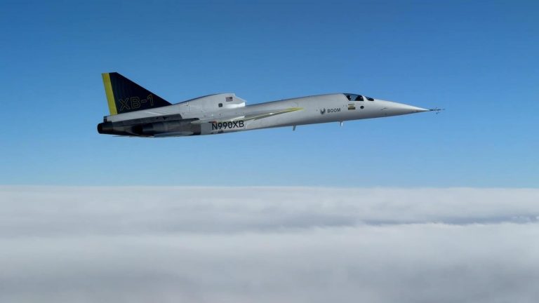 First private-built supersonic plane smashes sound barrier