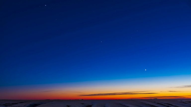 Parade of planets this month will feature celestial bodies in alignment